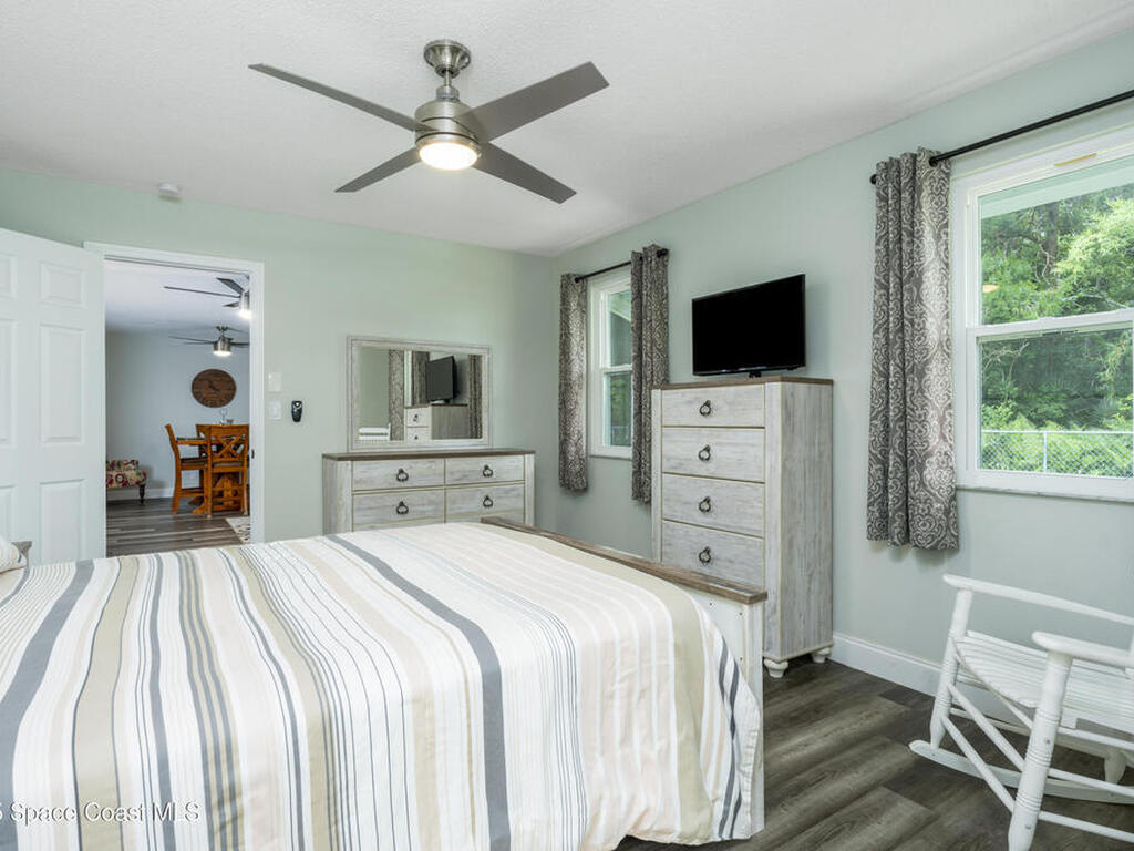 686 Hand Avenue, Ormond Beach, FL 32174