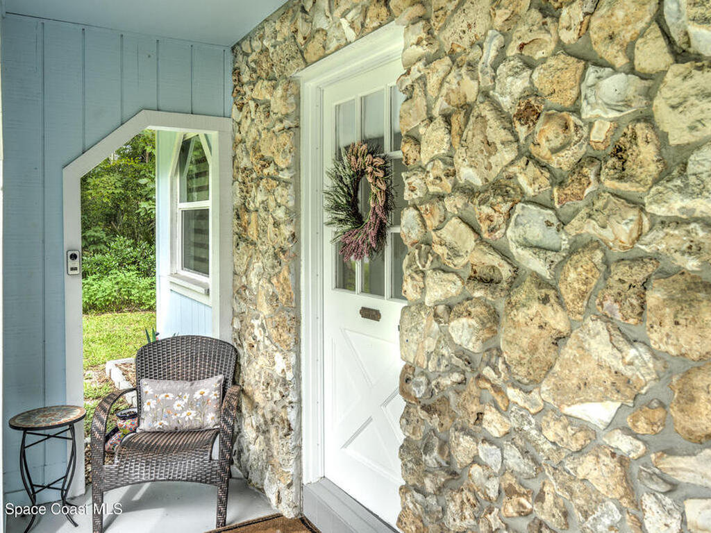 686 Hand Avenue, Ormond Beach, FL 32174