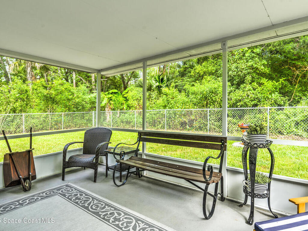 686 Hand Avenue, Ormond Beach, FL 32174