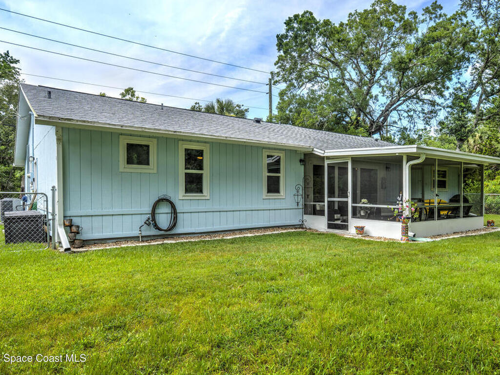 686 Hand Avenue, Ormond Beach, FL 32174