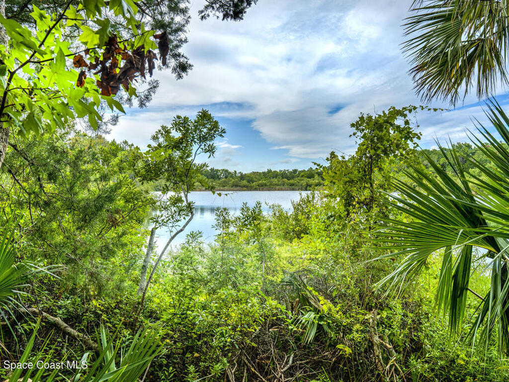 686 Hand Avenue, Ormond Beach, FL 32174