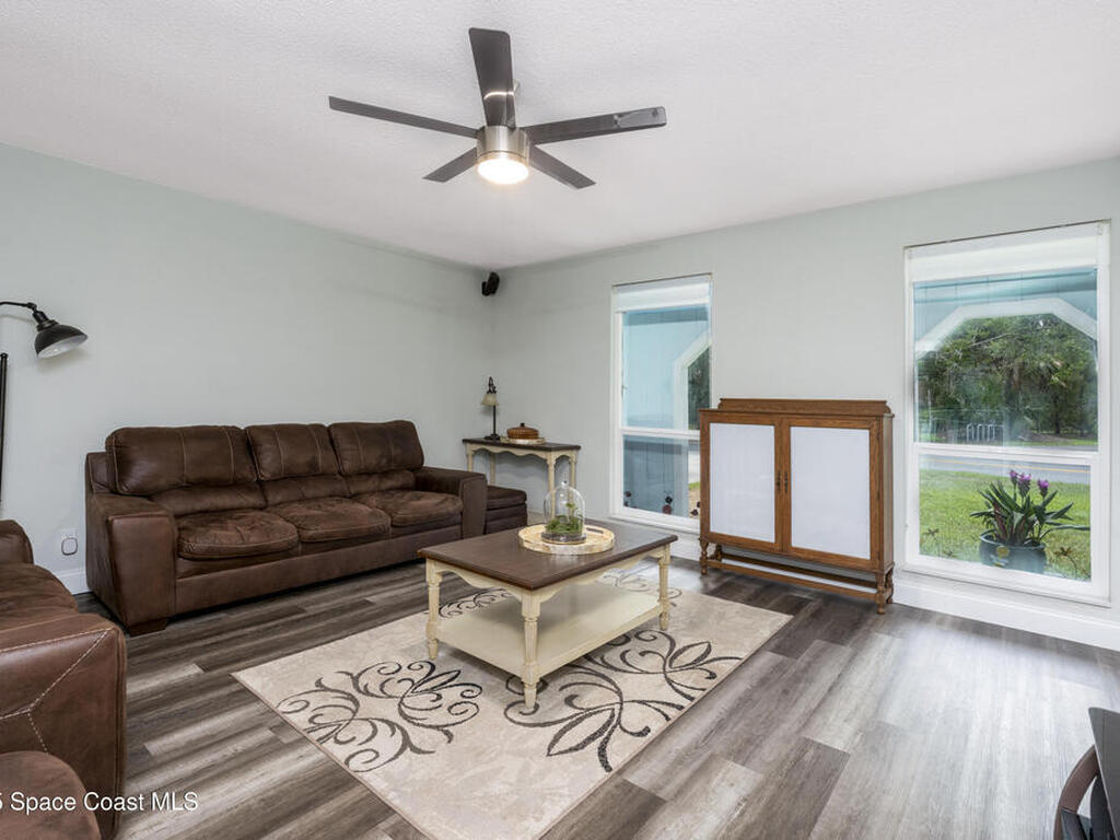 686 Hand Avenue, Ormond Beach, FL 32174