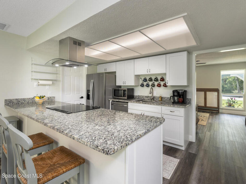 686 Hand Avenue, Ormond Beach, FL 32174