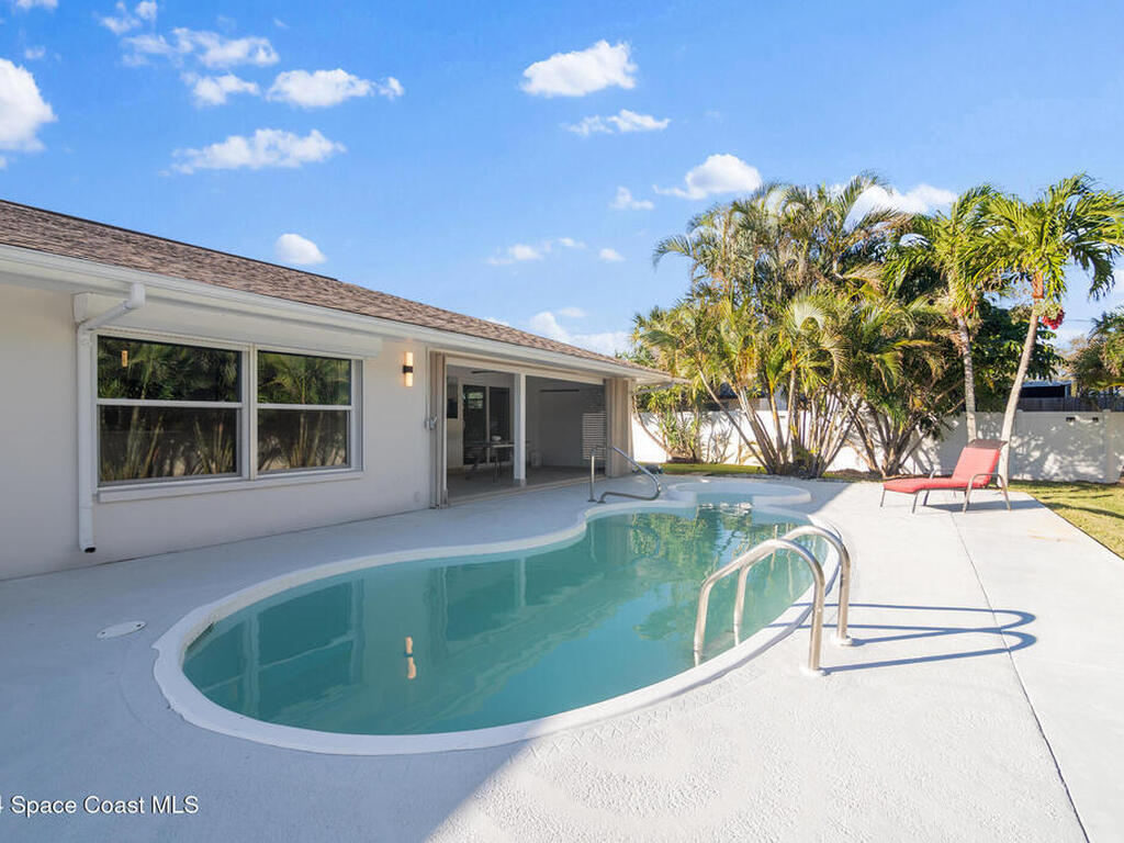 360 E Riviera Boulevard, Indialantic, FL 32903