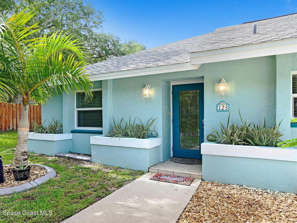 123 Pelican Drive, Melbourne Beach, FL 32951
