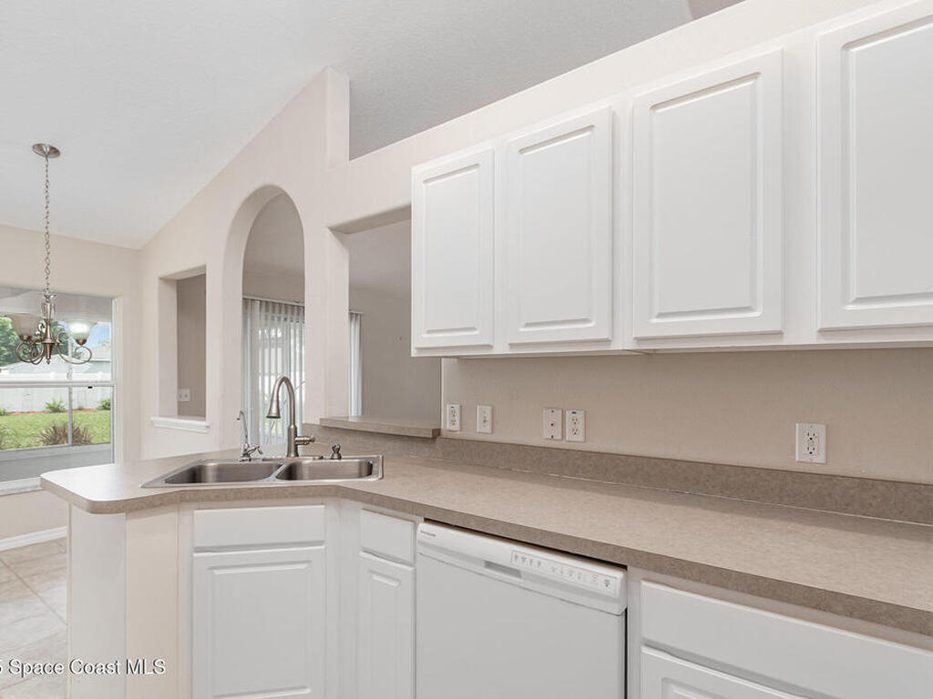 13206 Biscayne Drive, Grand Island, FL 32735