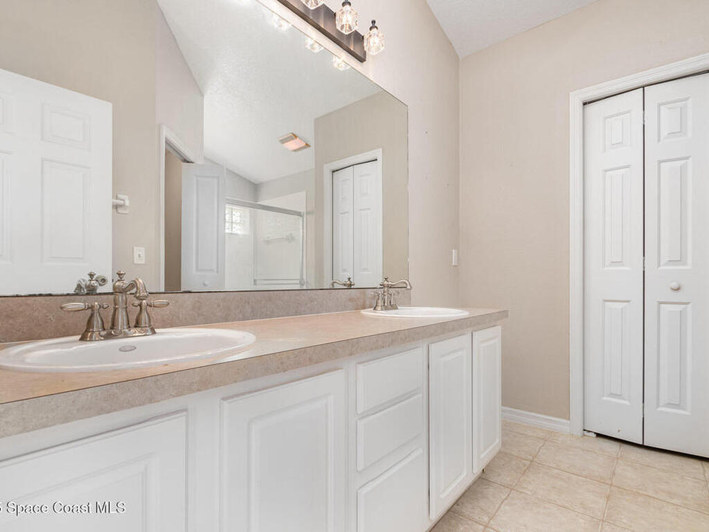 13206 Biscayne Drive, Grand Island, FL 32735