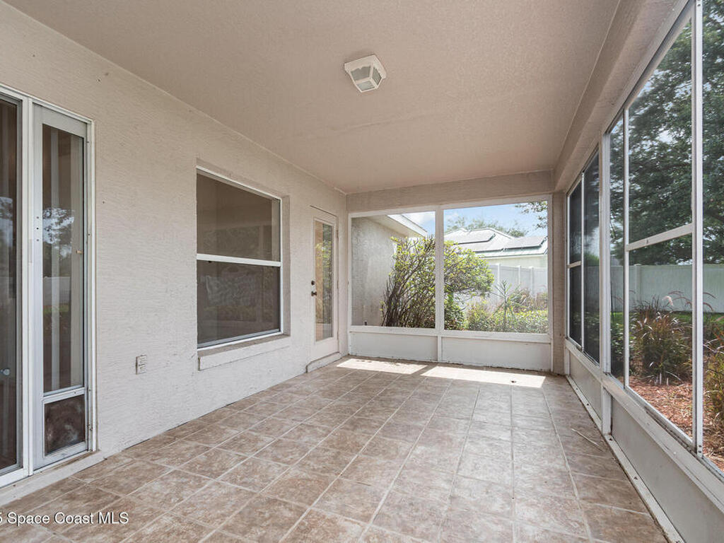 13206 Biscayne Drive, Grand Island, FL 32735