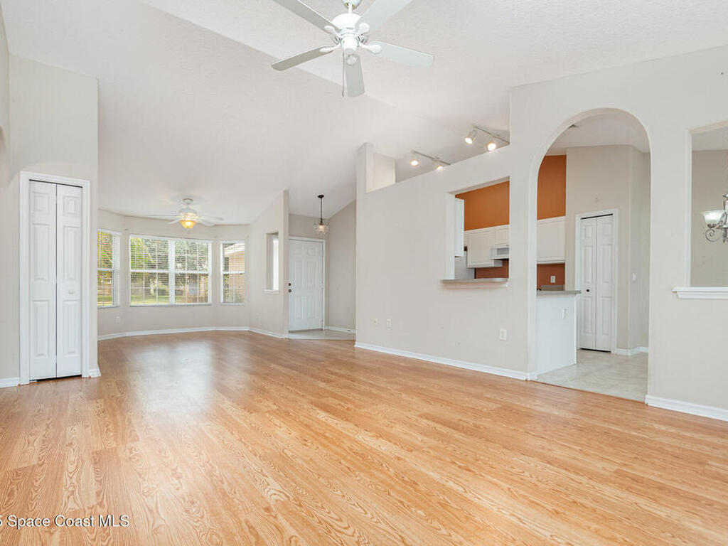 13206 Biscayne Drive, Grand Island, FL 32735