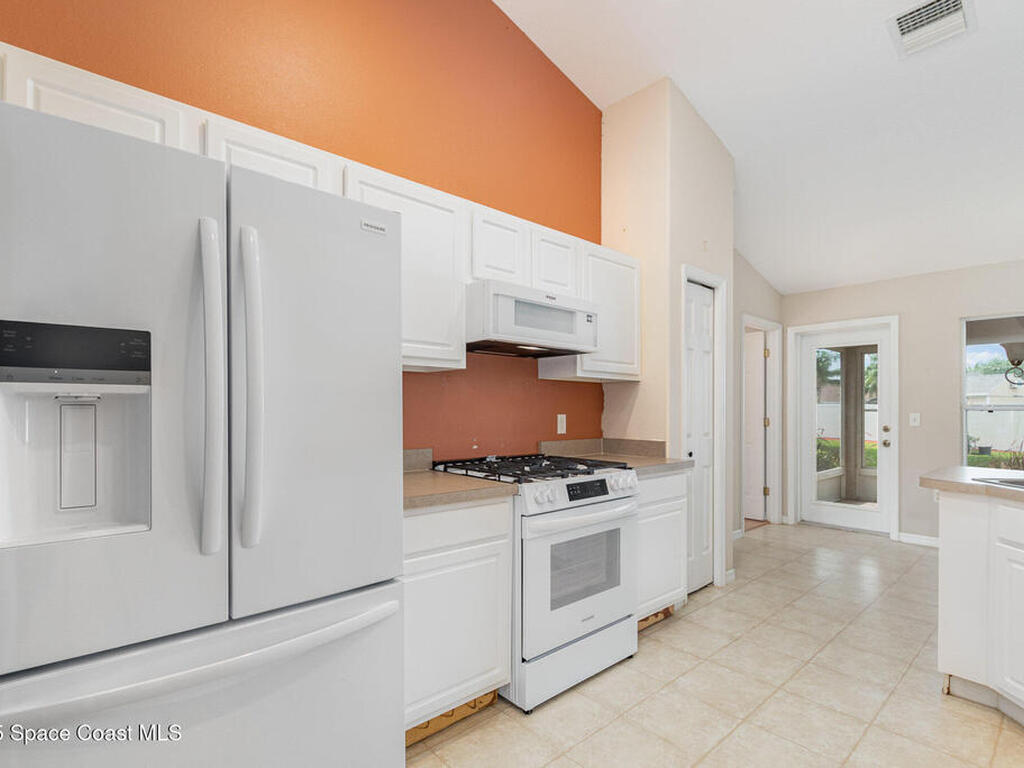 13206 Biscayne Drive, Grand Island, FL 32735