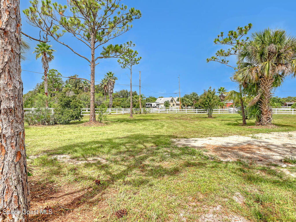 9341 Fleming Grant Road, Micco, FL 32976