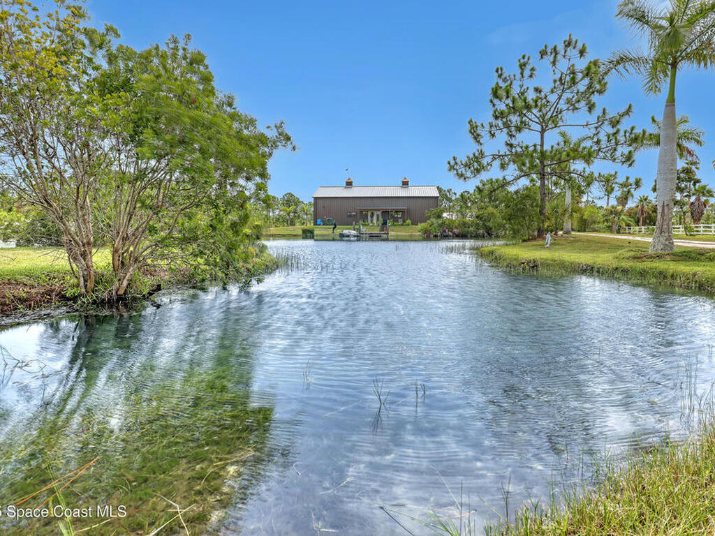 9341 Fleming Grant Road, Micco, FL 32976