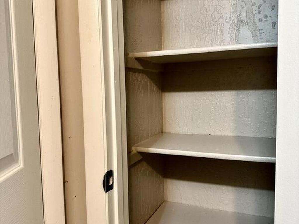 2190 Forest Knoll Drive, Palm Bay, FL 32905