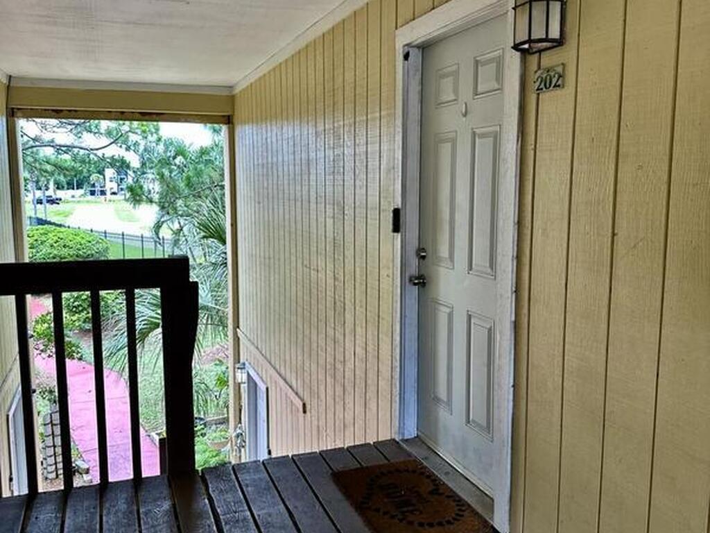 2190 Forest Knoll Drive, Palm Bay, FL 32905