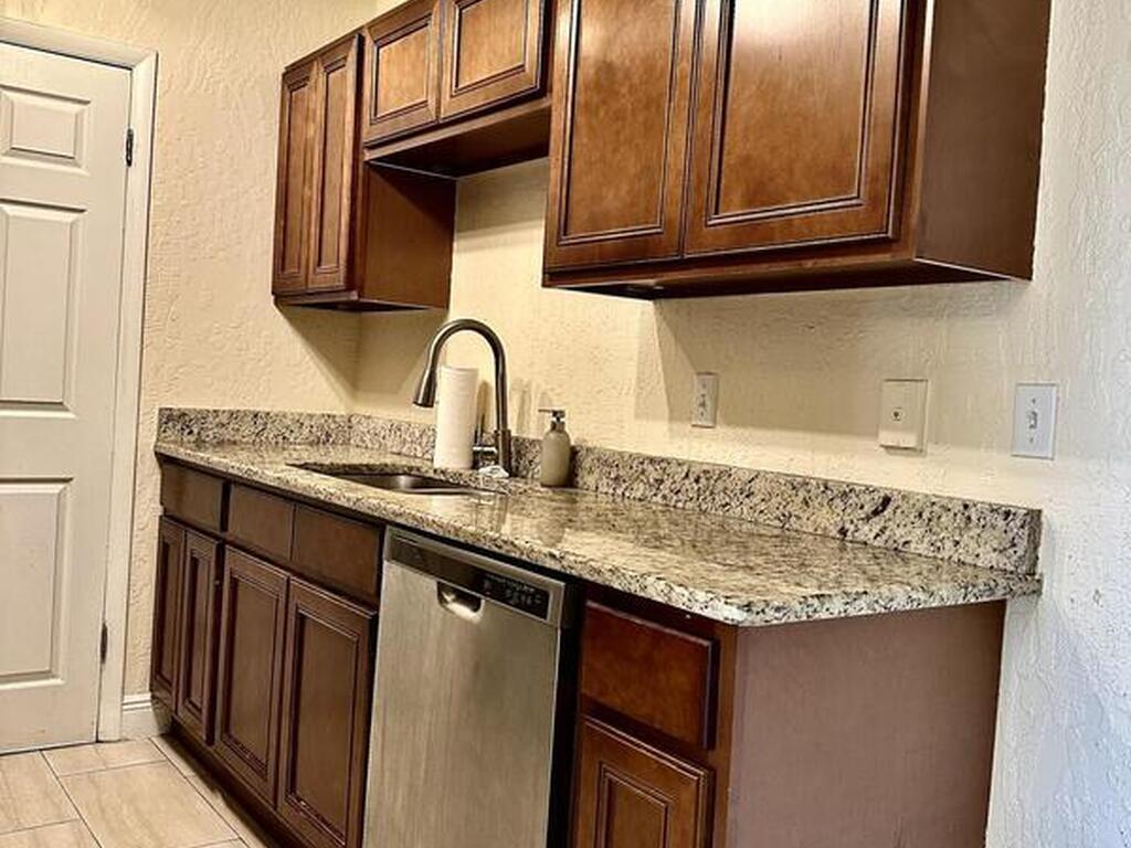 2190 Forest Knoll Drive, Palm Bay, FL 32905