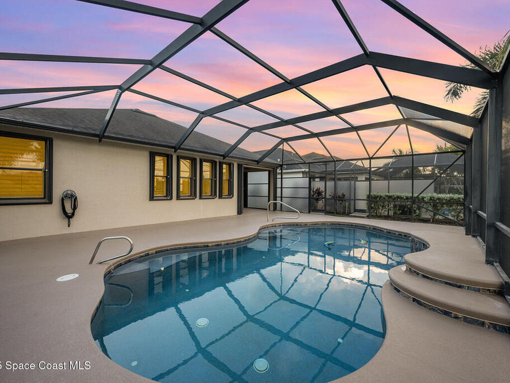 8252 Strom Park Drive, Melbourne, FL 32940