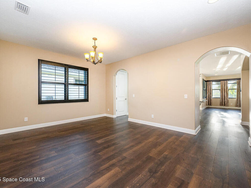 8252 Strom Park Drive, Melbourne, FL 32940