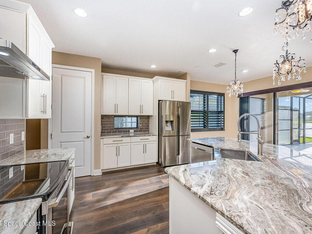 8252 Strom Park Drive, Melbourne, FL 32940