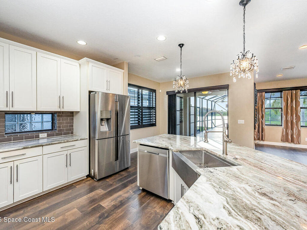 8252 Strom Park Drive, Melbourne, FL 32940