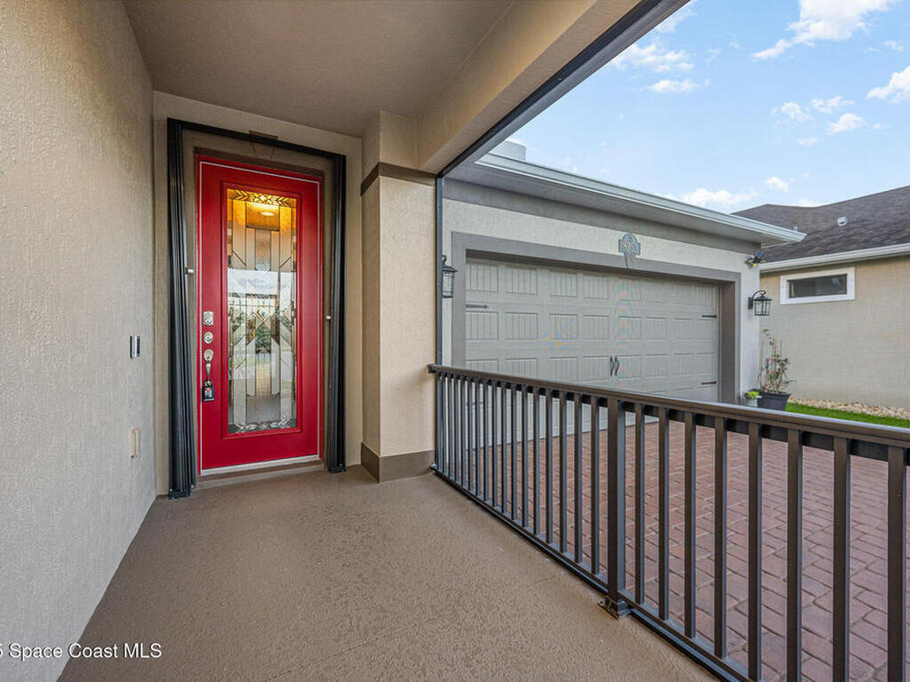 8252 Strom Park Drive, Melbourne, FL 32940