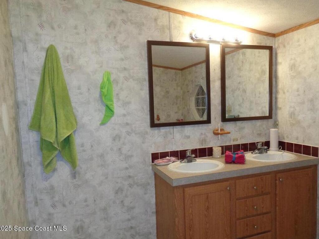 11530 Holton Lane, Jacksonville, FL 32218