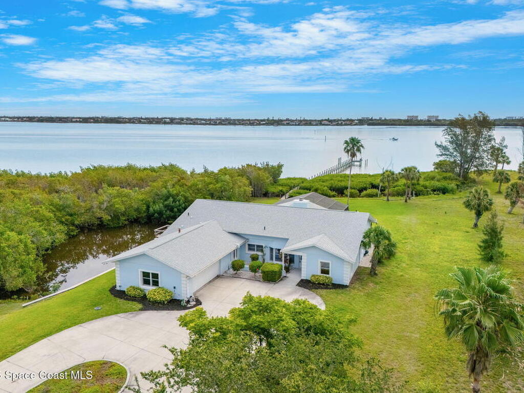 9605 S Tropical Trail, Merritt Island, FL 32952
