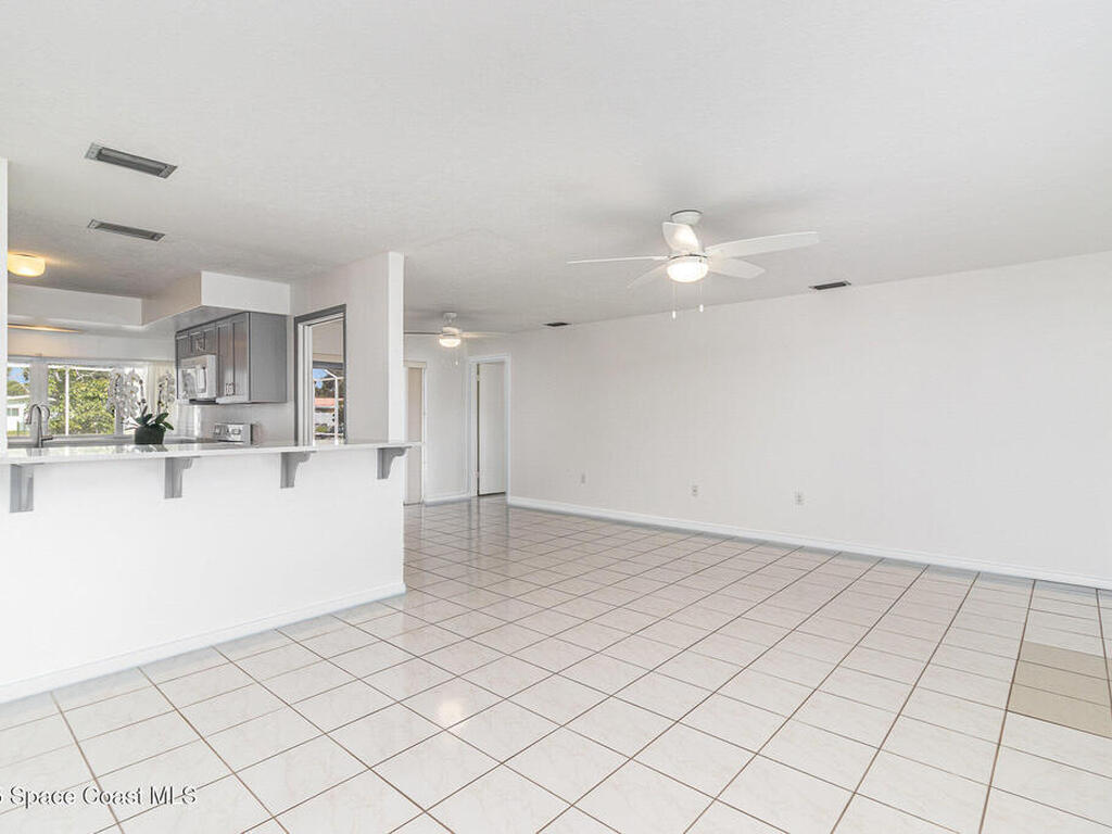 55 Yacht Haven Drive, Cocoa Beach, FL 32931