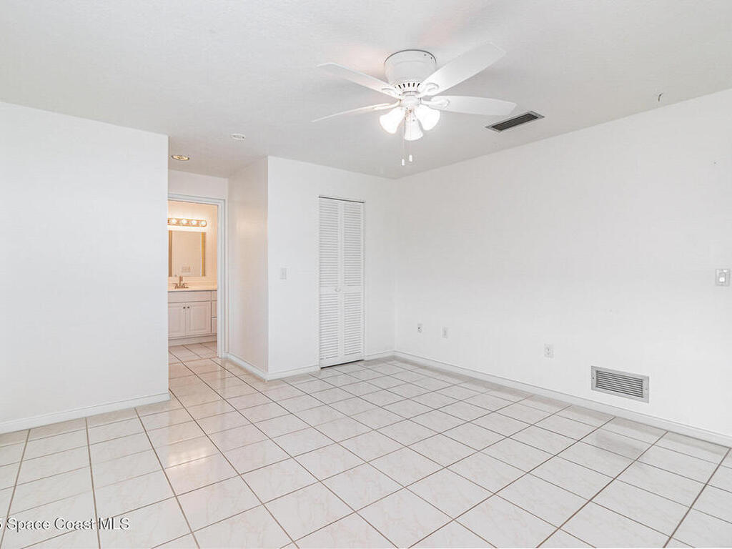 55 Yacht Haven Drive, Cocoa Beach, FL 32931