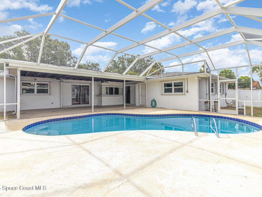 55 Yacht Haven Drive, Cocoa Beach, FL 32931