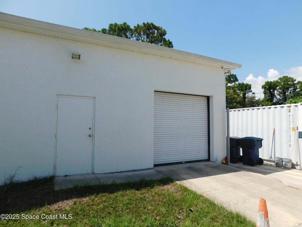 5060 Industry Drive, Melbourne, FL 32940