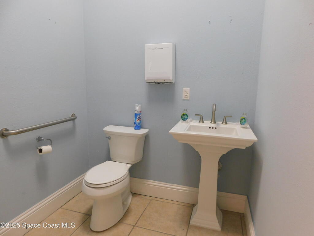 5070 Industry Drive, Melbourne, FL 32940