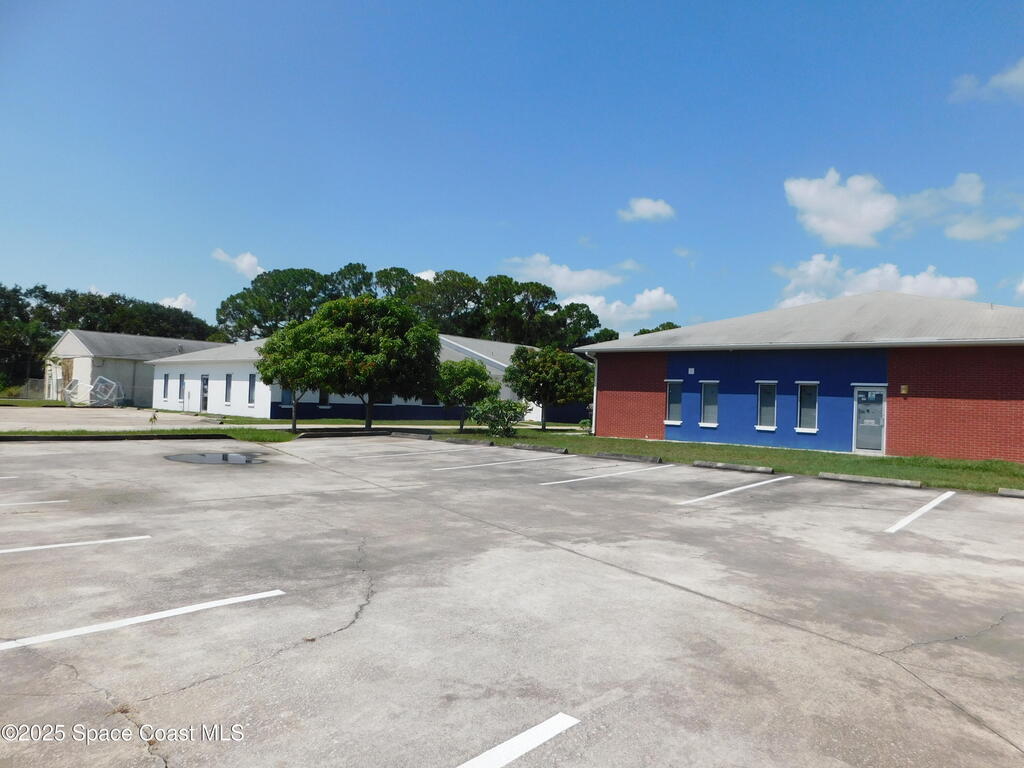 5070 Industry Drive, Melbourne, FL 32940