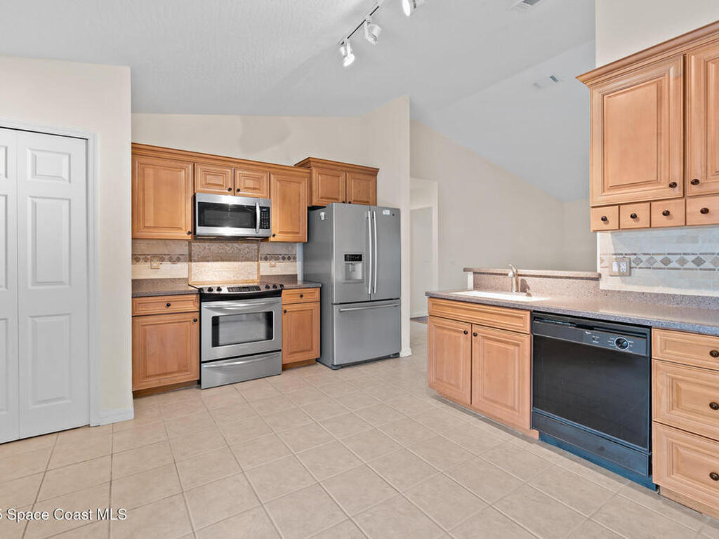 967 Sabal Grove Drive, Rockledge, FL 32955