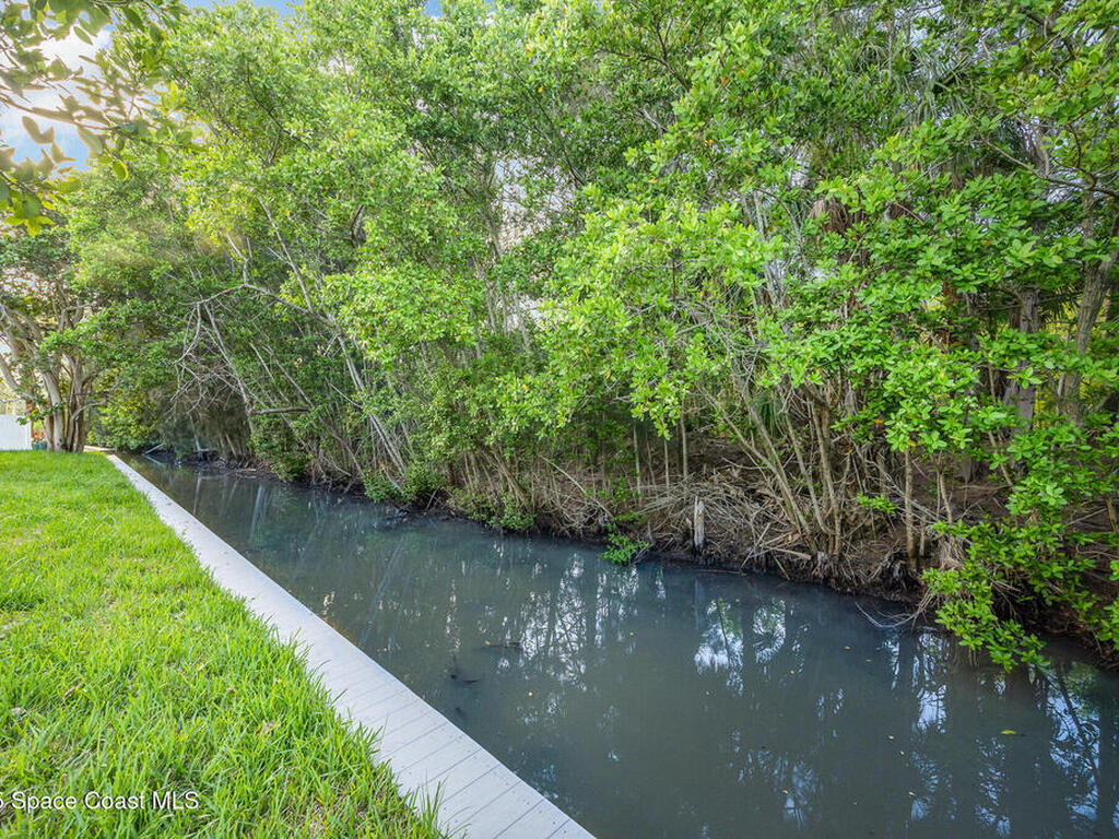 362 Nikomas Way, Melbourne Beach, FL 32951