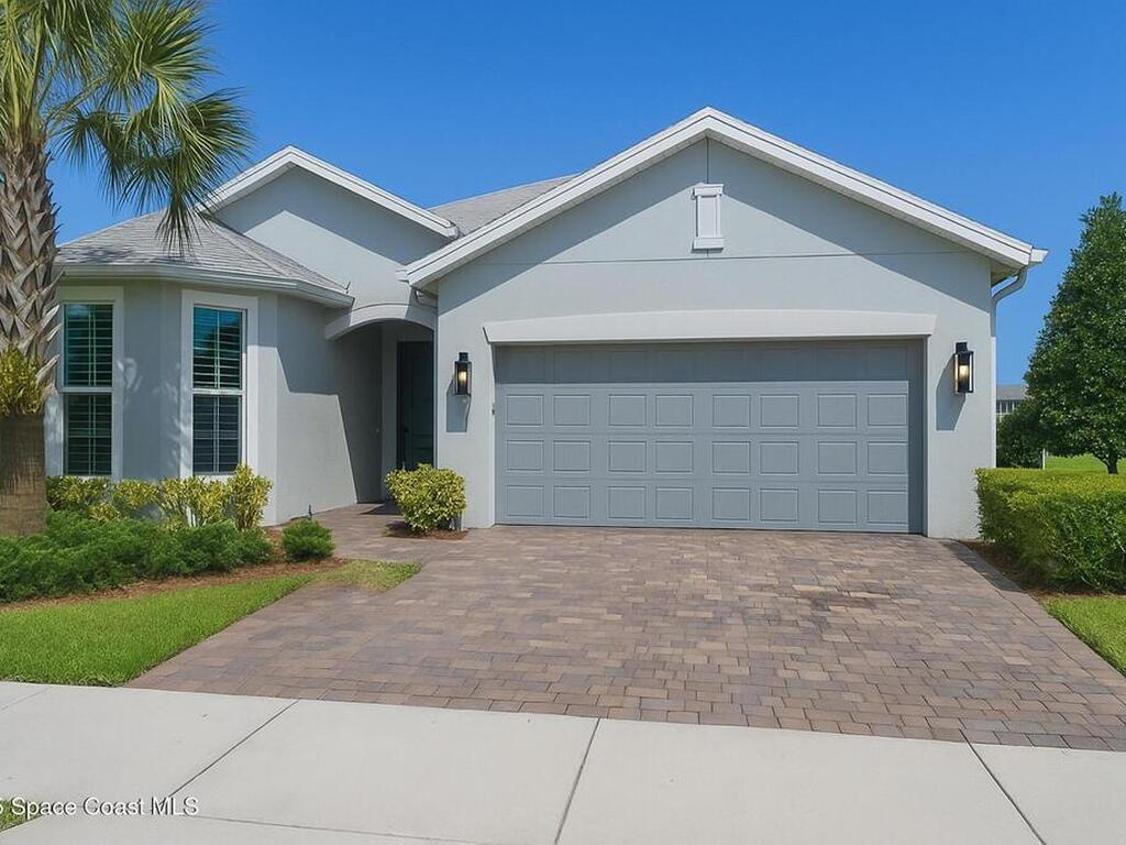 10035 SW Captiva Drive, Port St. Lucie, FL 34987