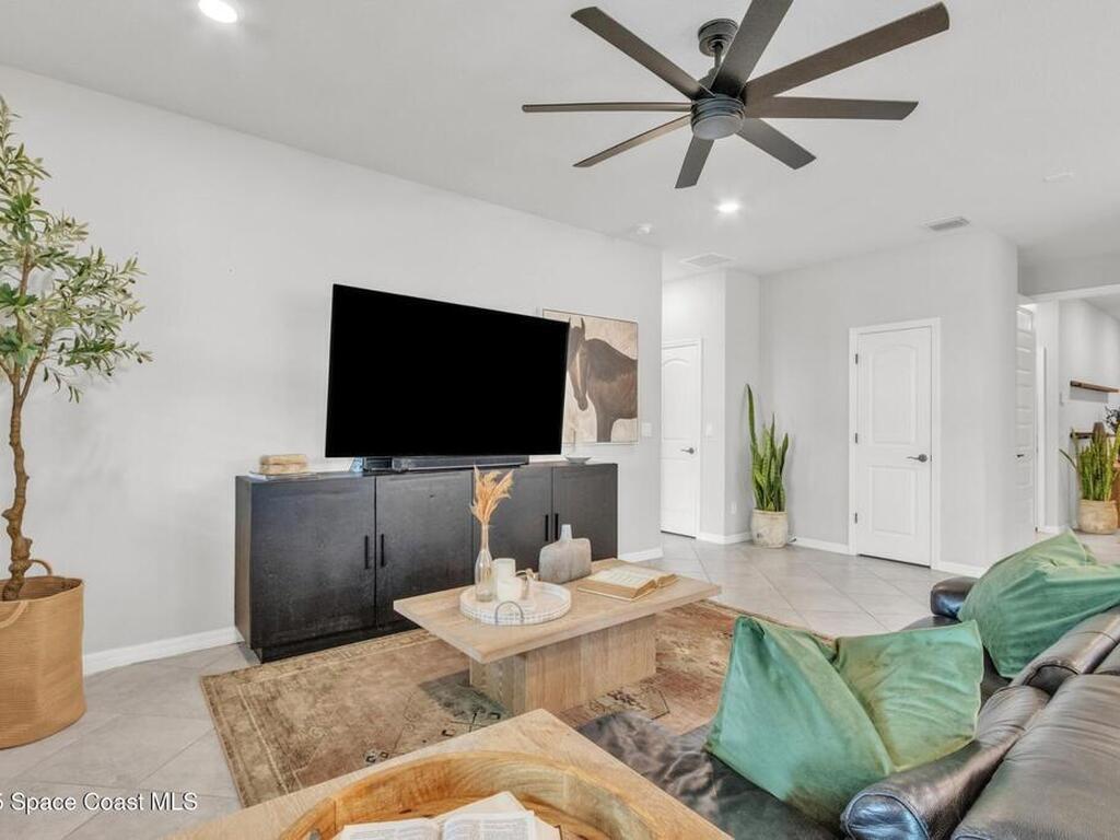 10035 SW Captiva Drive, Port St. Lucie, FL 34987