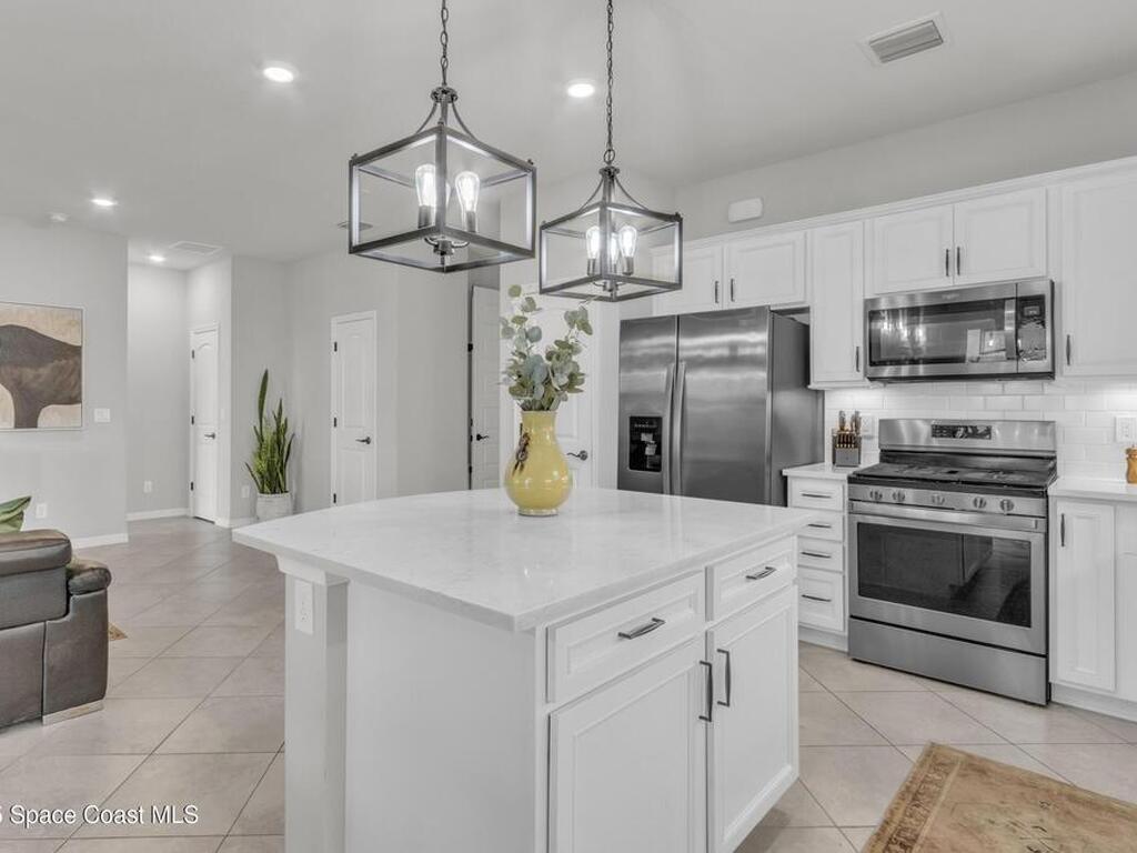 10035 SW Captiva Drive, Port St. Lucie, FL 34987