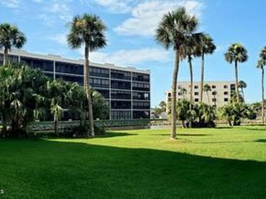 5805 N Banana River Boulevard, Cape Canaveral, FL 32920