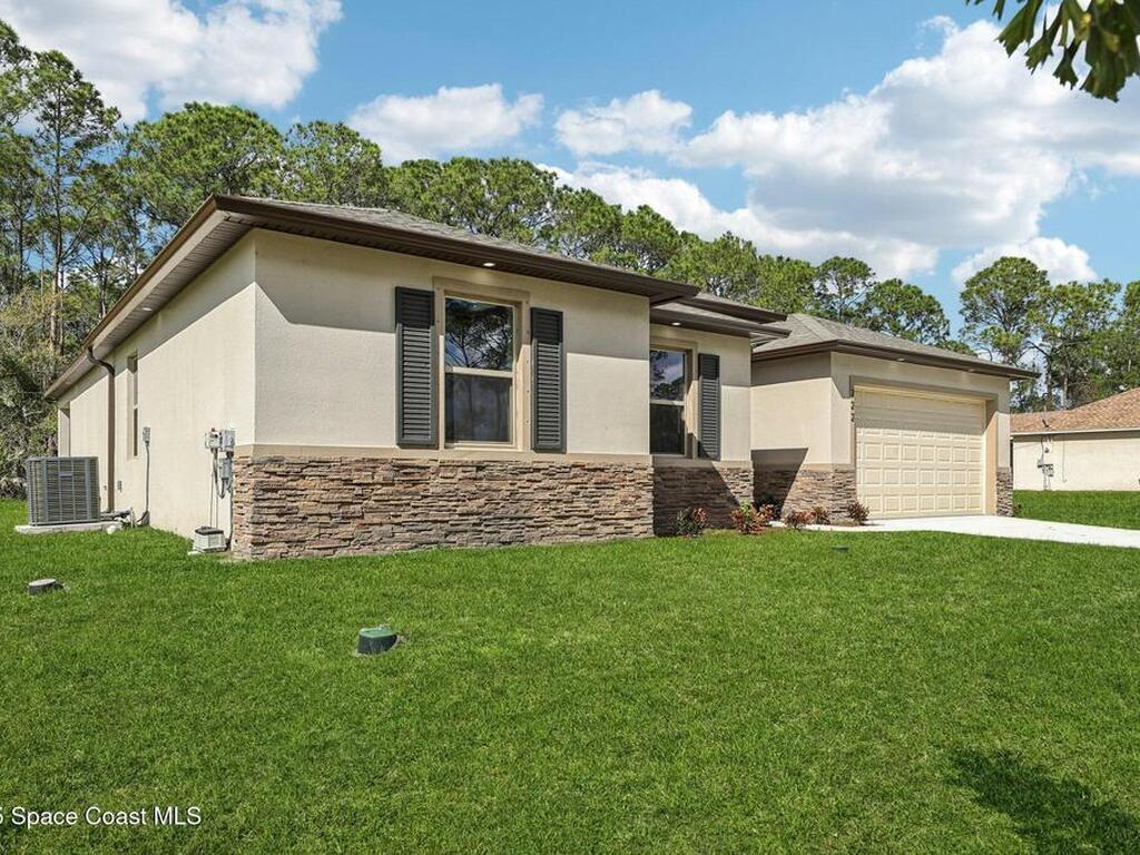 1049 Towhlen Street, Palm Bay, FL 32909