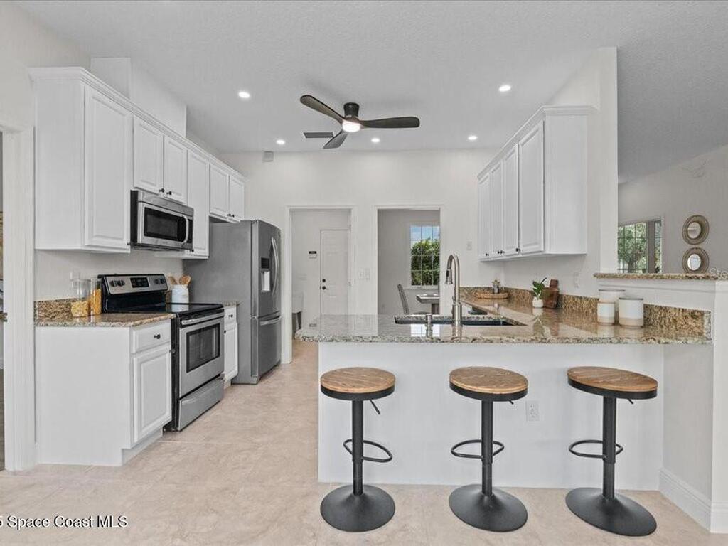 19204 Paddock Street, Orlando, FL 32833