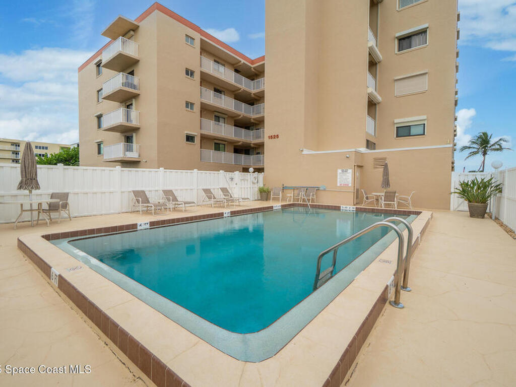 1525 S Atlantic Avenue, Cocoa Beach, FL 32931