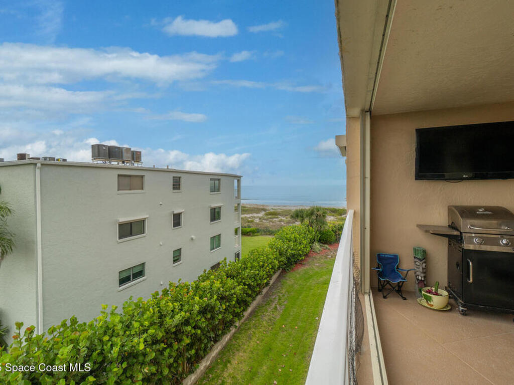 1525 S Atlantic Avenue, Cocoa Beach, FL 32931