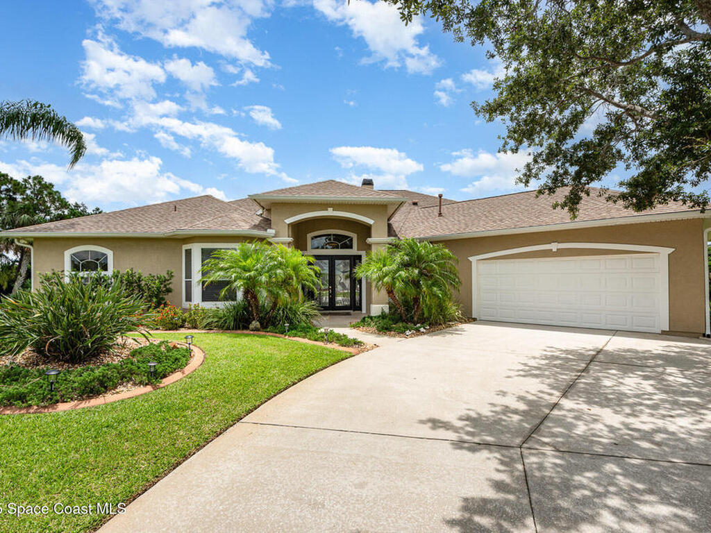 945 Fostoria Drive, Suntree, FL 32940