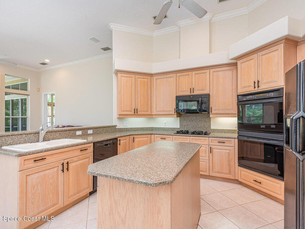 945 Fostoria Drive, Suntree, FL 32940