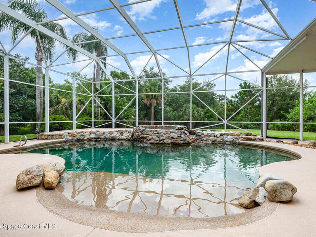 945 Fostoria Drive, Suntree, FL 32940