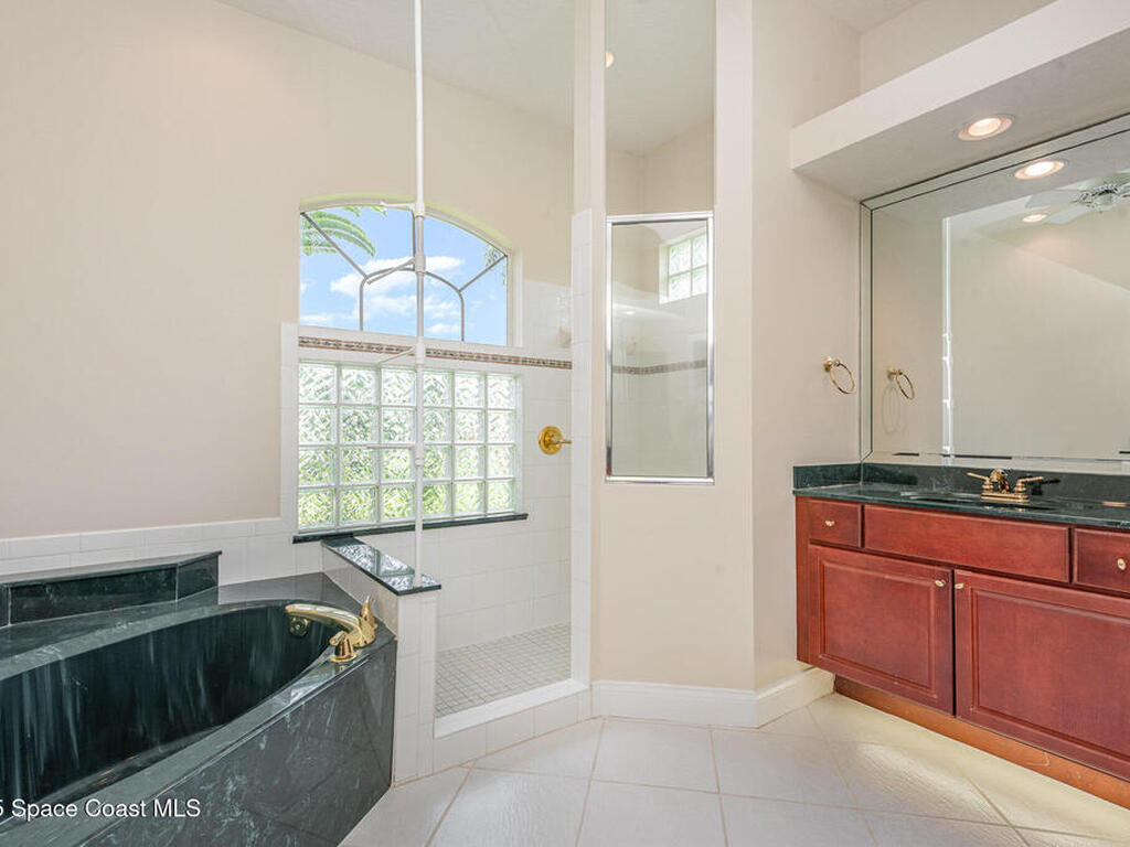 945 Fostoria Drive, Suntree, FL 32940