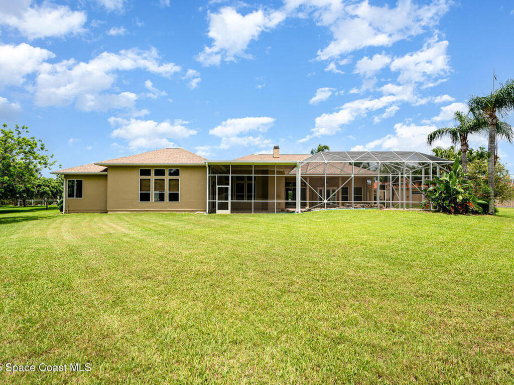 945 Fostoria Drive, Suntree, FL 32940