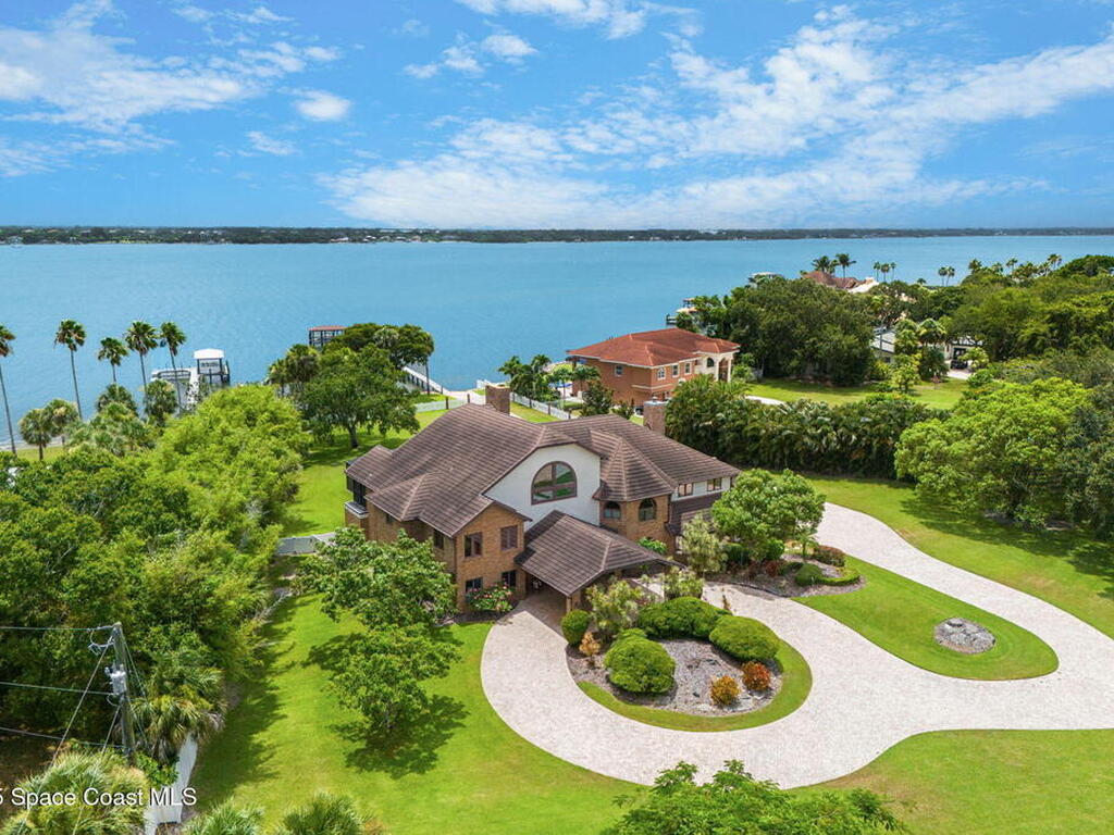 240 Utopia Circle, Merritt Island, FL 32952