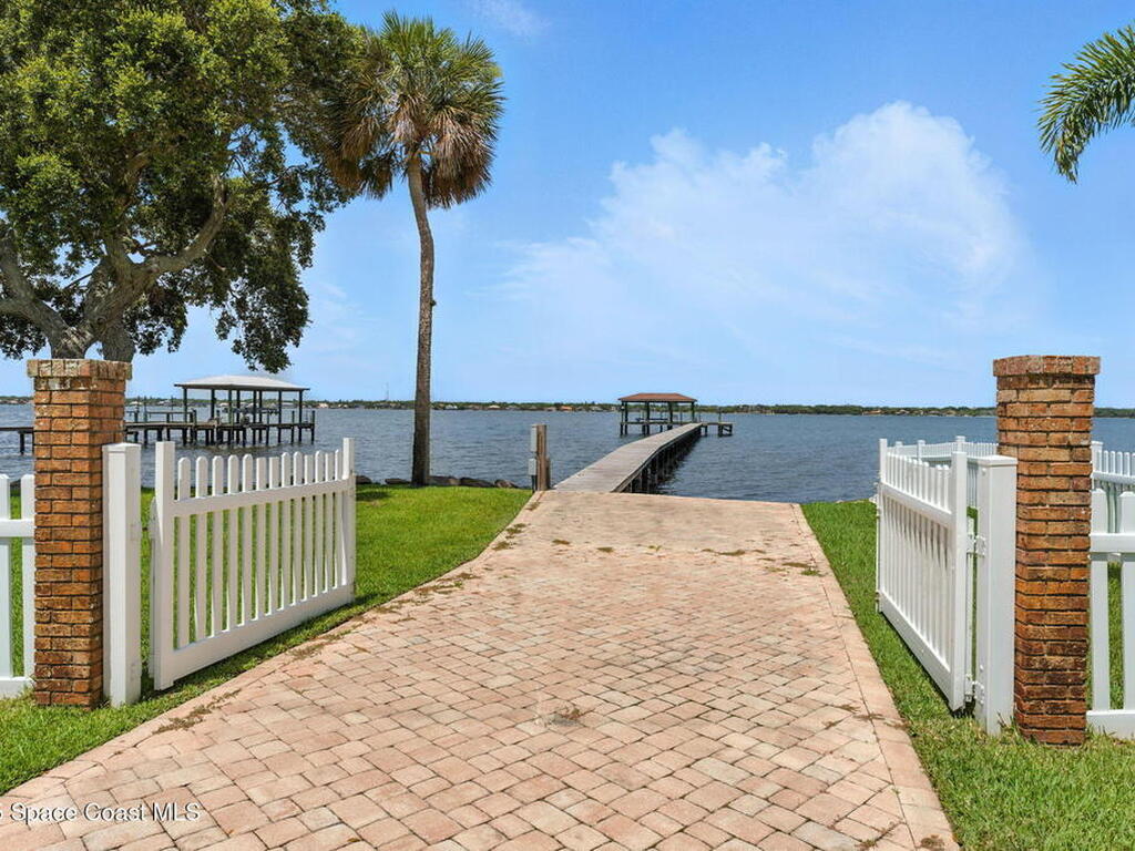 240 Utopia Circle, Merritt Island, FL 32952