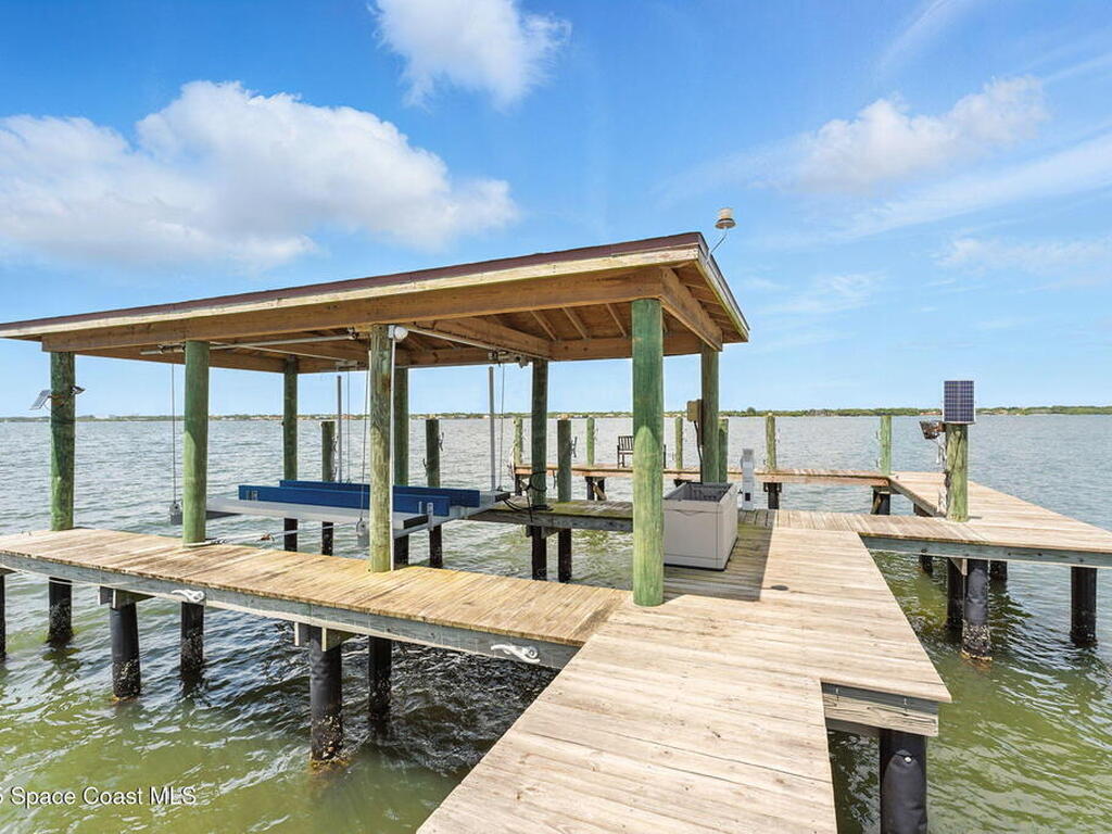 240 Utopia Circle, Merritt Island, FL 32952